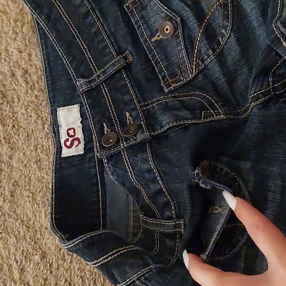 Jean Cuffed Shorts - Picture 5 of 8